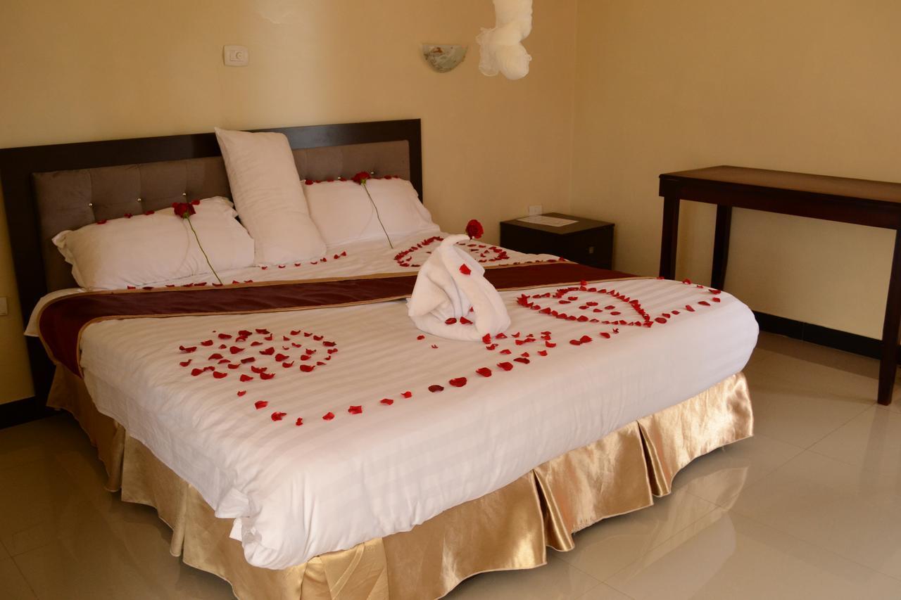 Lakemark Hotel And Tour Service Bahar Dar Esterno foto