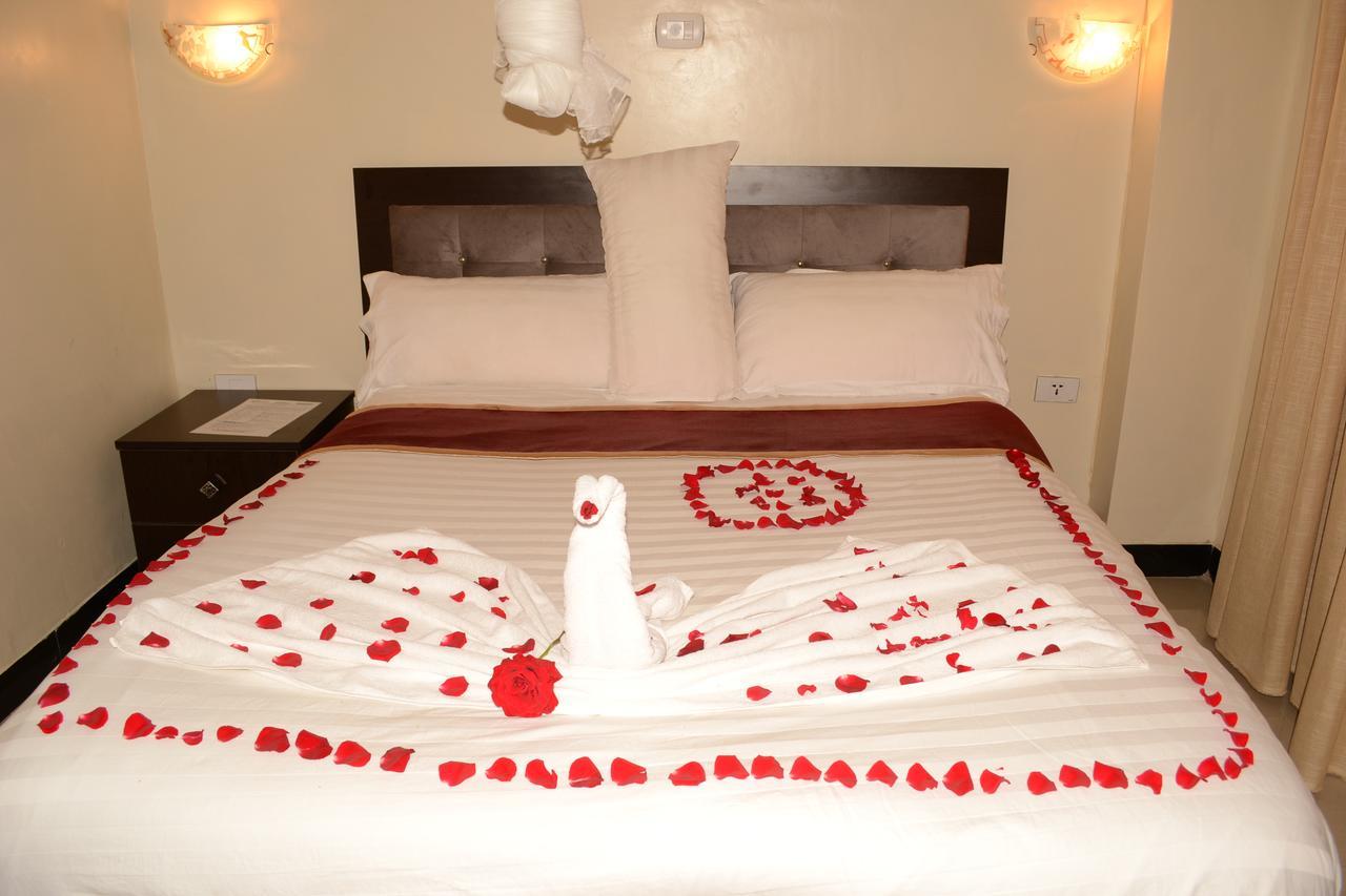 Lakemark Hotel And Tour Service Bahar Dar Esterno foto