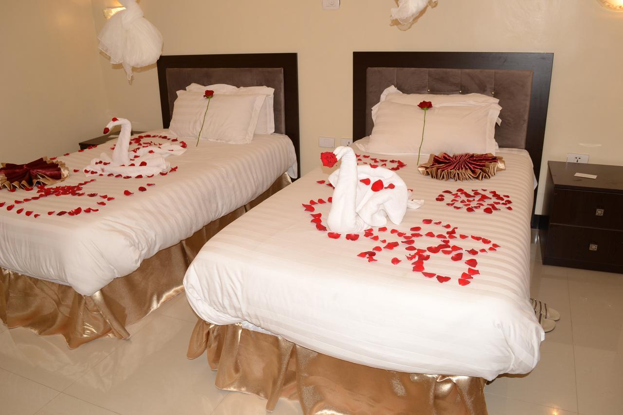 Lakemark Hotel And Tour Service Bahar Dar Esterno foto