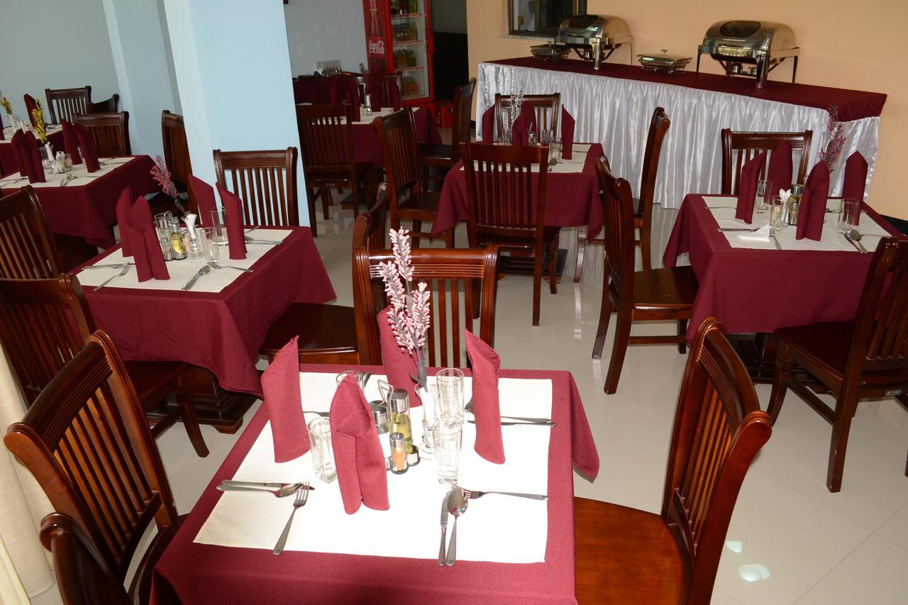 Lakemark Hotel And Tour Service Bahar Dar Esterno foto