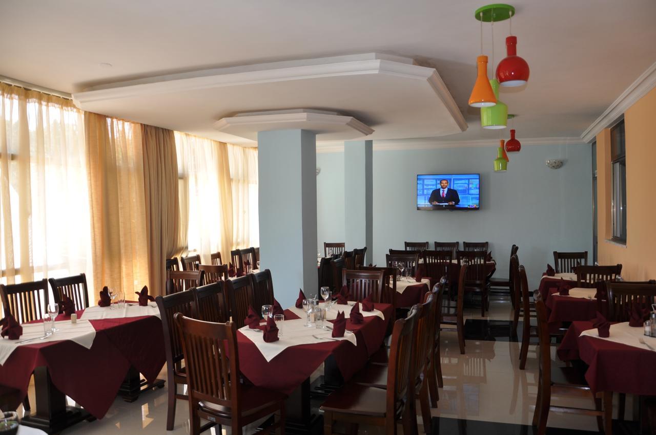 Lakemark Hotel And Tour Service Bahar Dar Esterno foto