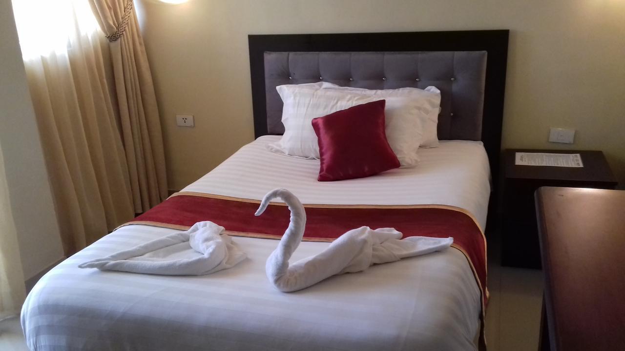 Lakemark Hotel And Tour Service Bahar Dar Esterno foto