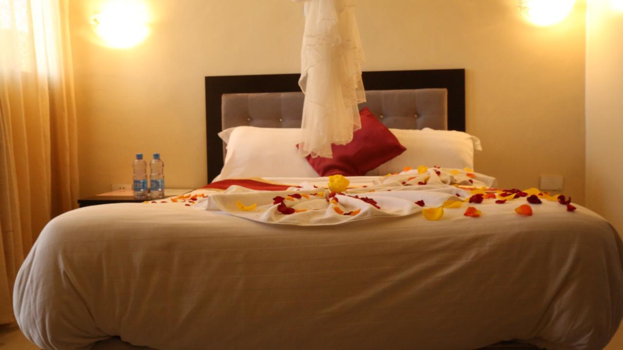 Lakemark Hotel And Tour Service Bahar Dar Esterno foto