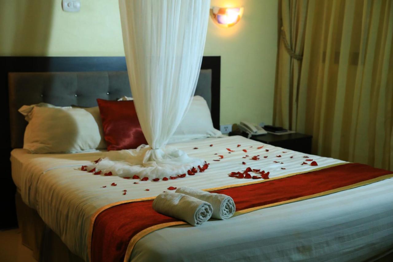 Lakemark Hotel And Tour Service Bahar Dar Esterno foto