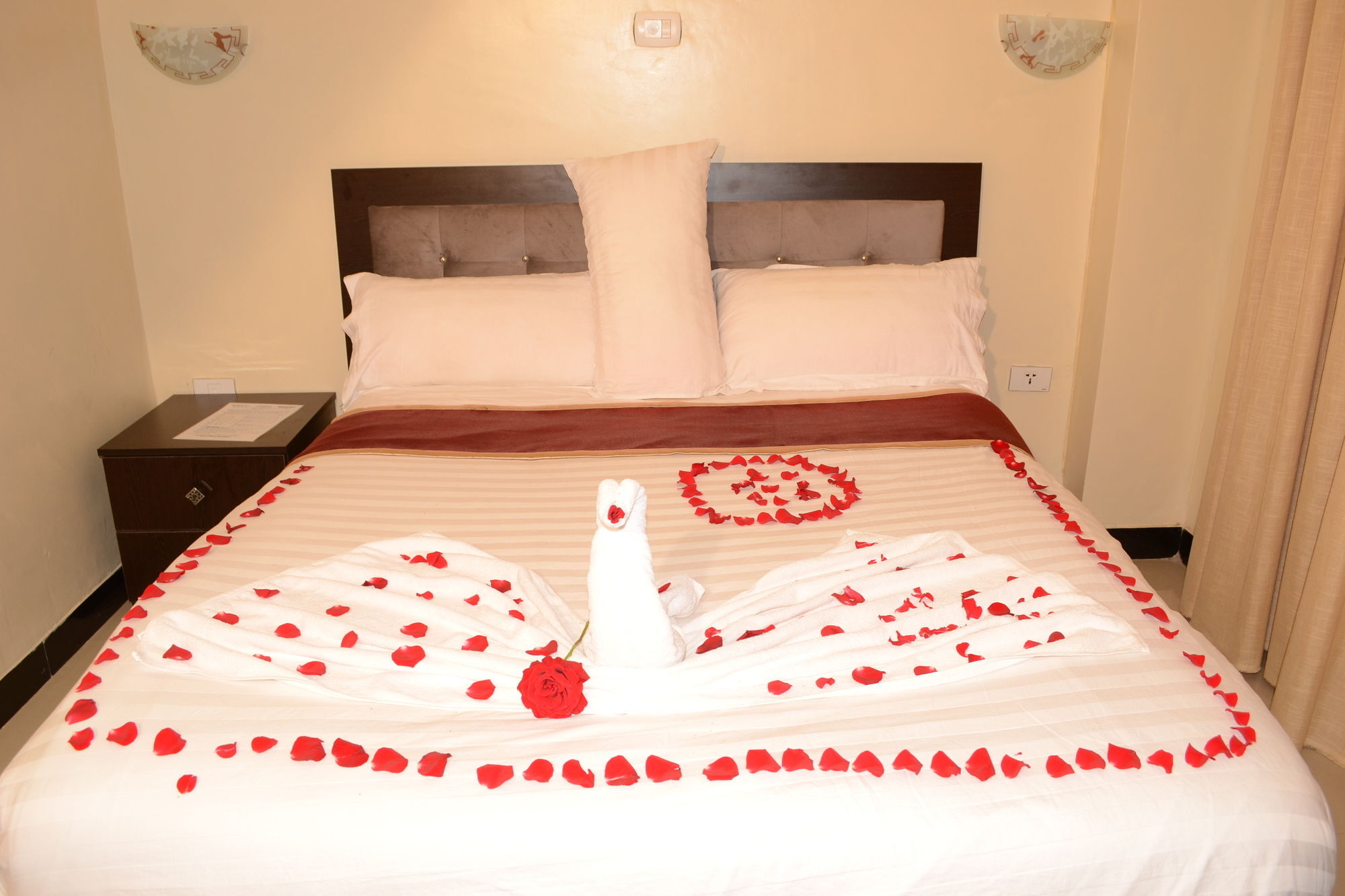 Lakemark Hotel And Tour Service Bahar Dar Esterno foto