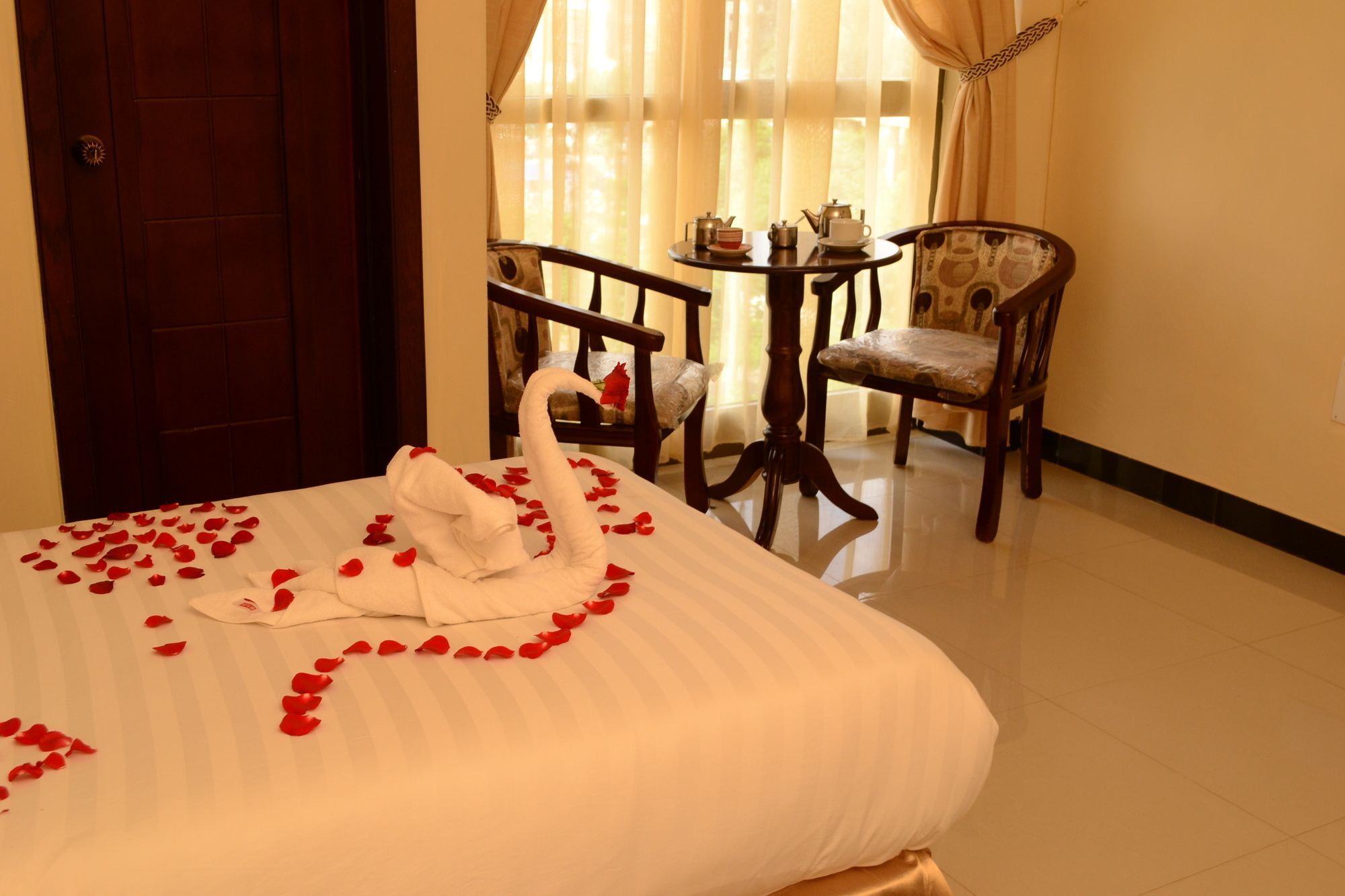 Lakemark Hotel And Tour Service Bahar Dar Esterno foto